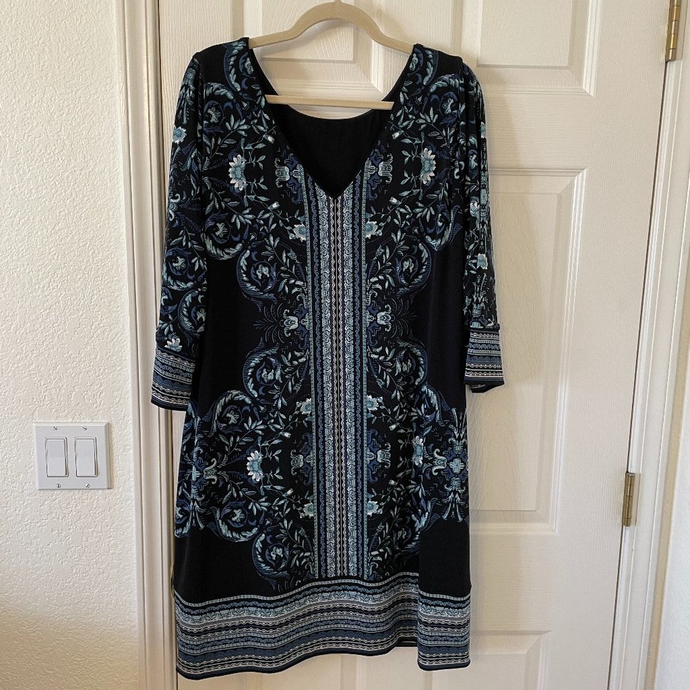 20W White House Black Market Reversible V-Neck Dress EUC, 3/4 Sleeves